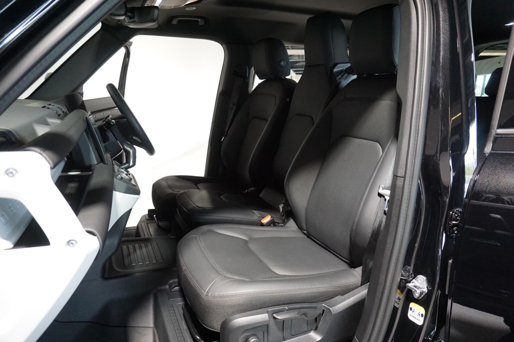 Land Rover Defender 110 3.0 D250 MHEV S Hard Top SUV 5dr Diesel Auto 4WD MWB Euro 6 (s/s) (250 ps)